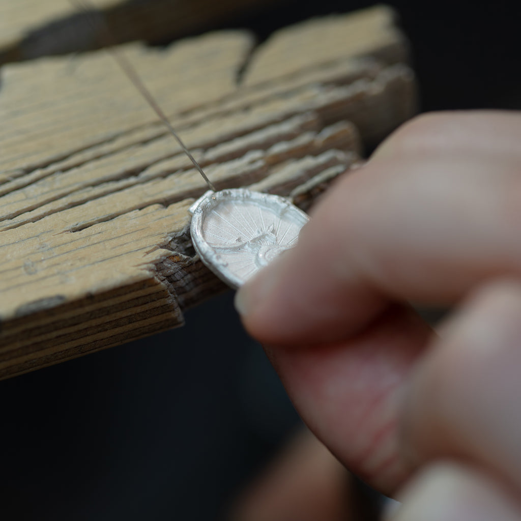 A.M. x The Hambledon 40th Anniversary Exclusive Singing Bird Cameo Necklace Gold