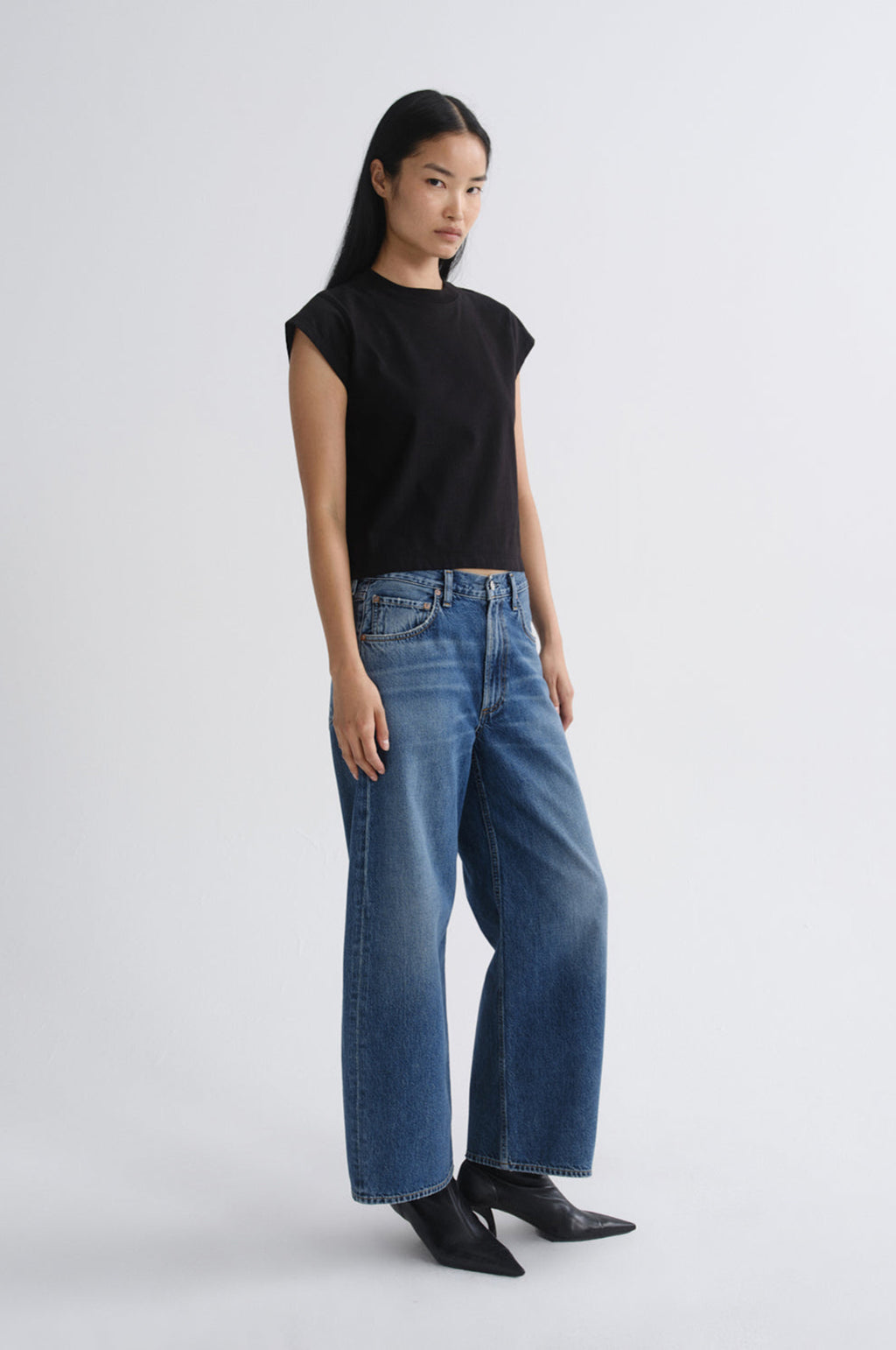 Low Curve Jean Crop 27.5 Curb