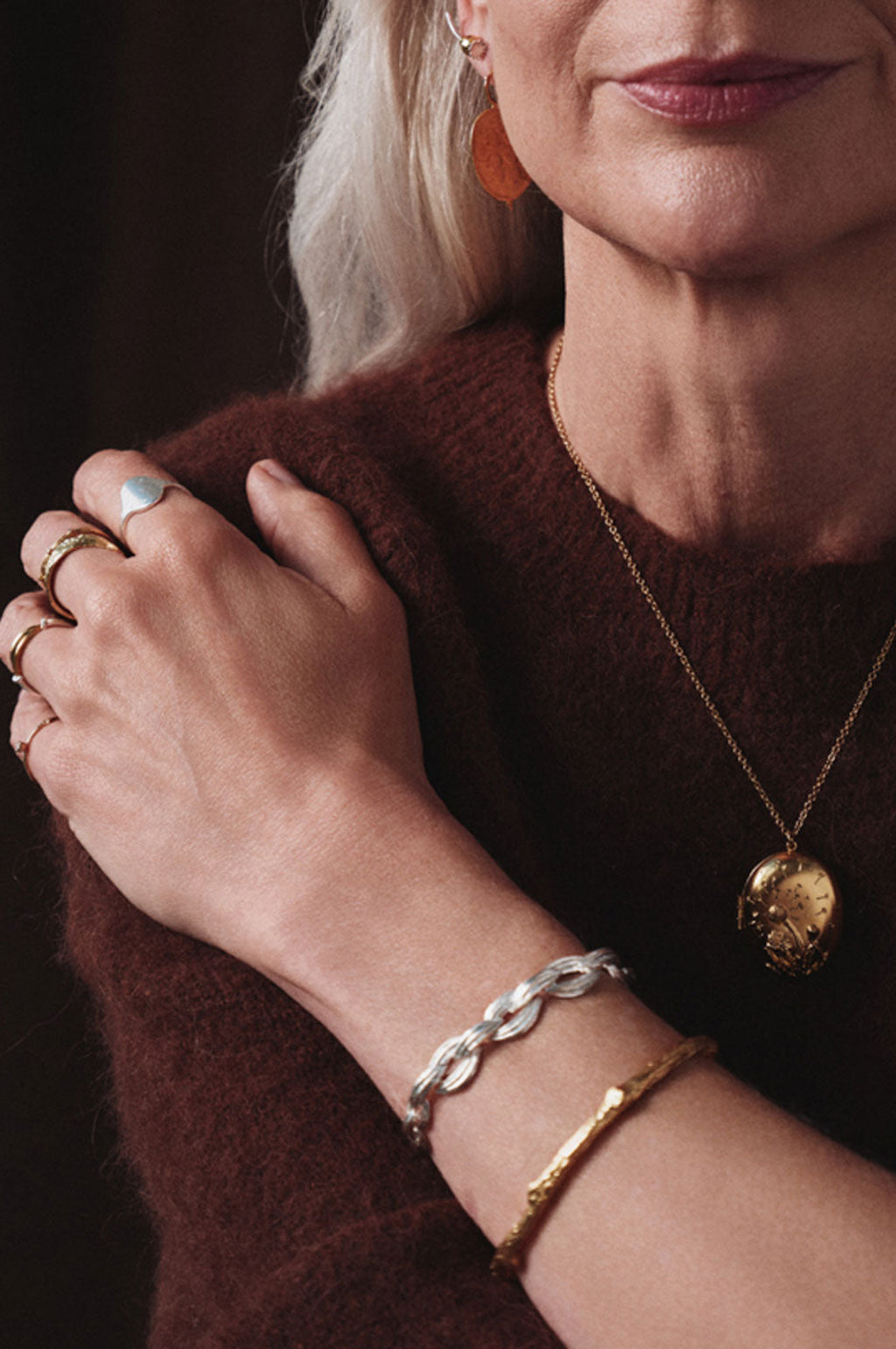 Linked Kissing Seed Graduated Bracelet Silver