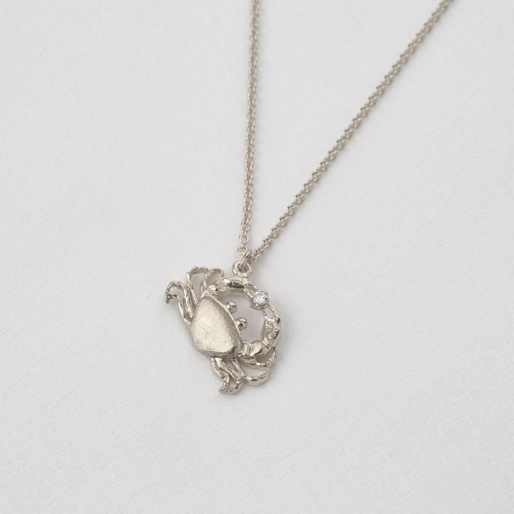 A.M. Cheeky Crab Necklace with Diamond Silver