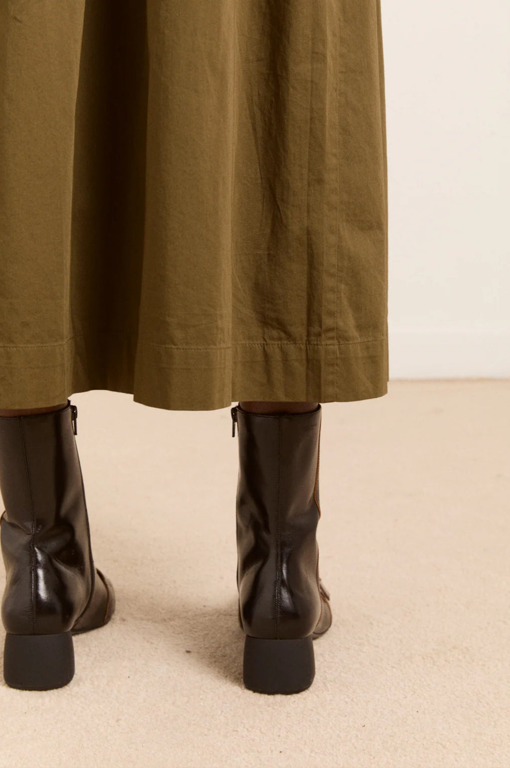 Josie Midi Skirt Olive