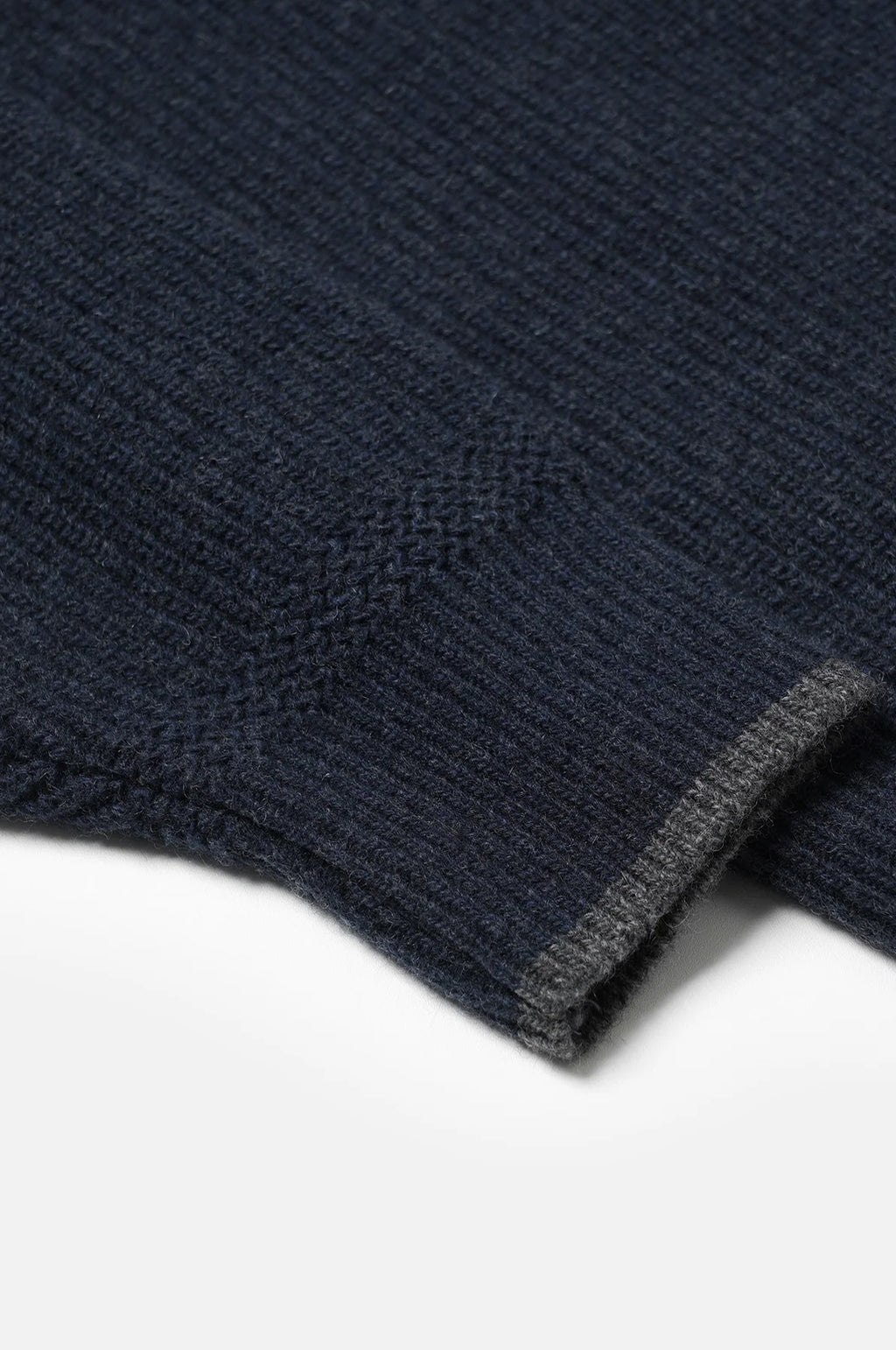 Patch Round Pullover Knit Navy