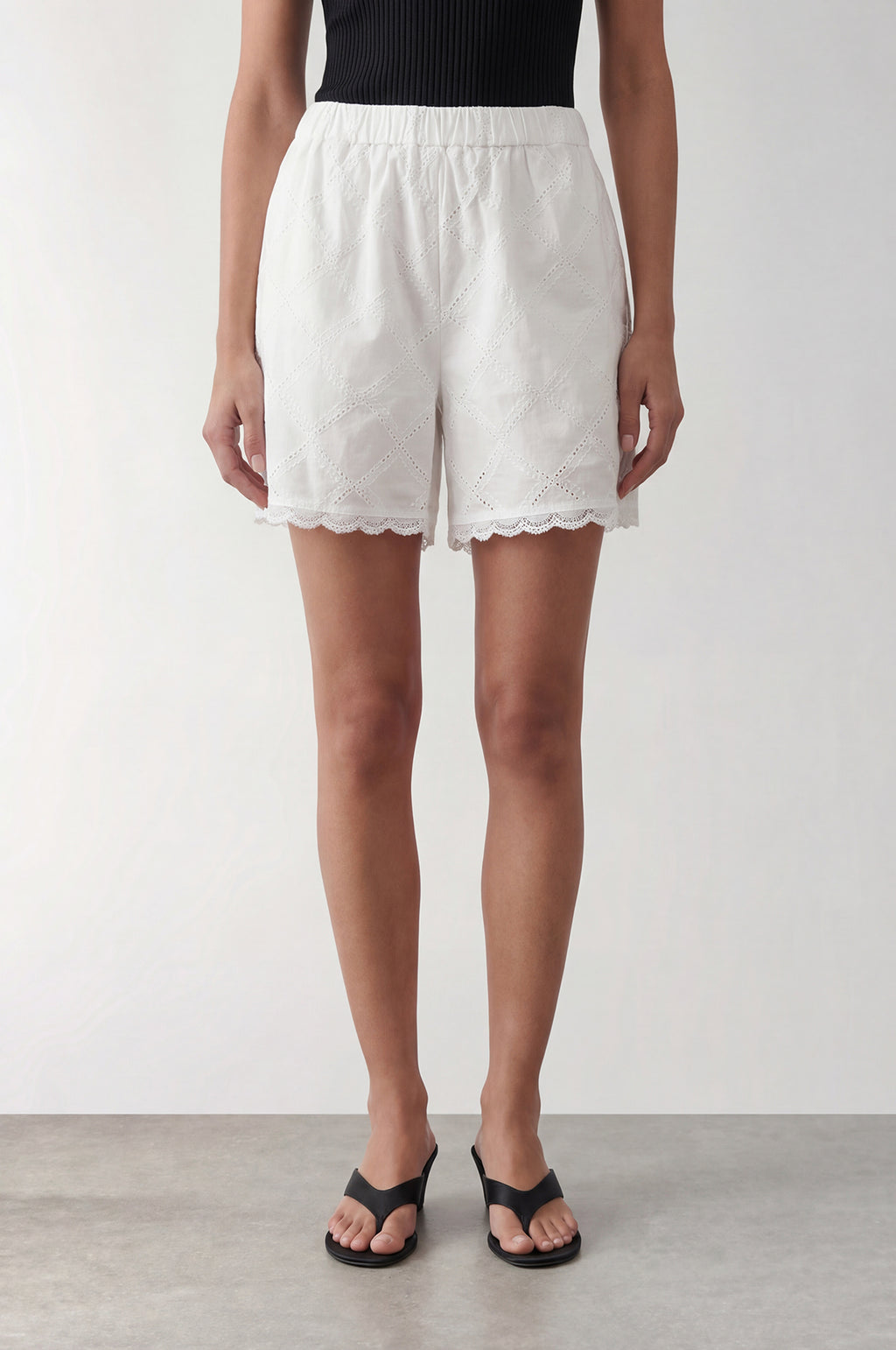 Row Shorts Star White