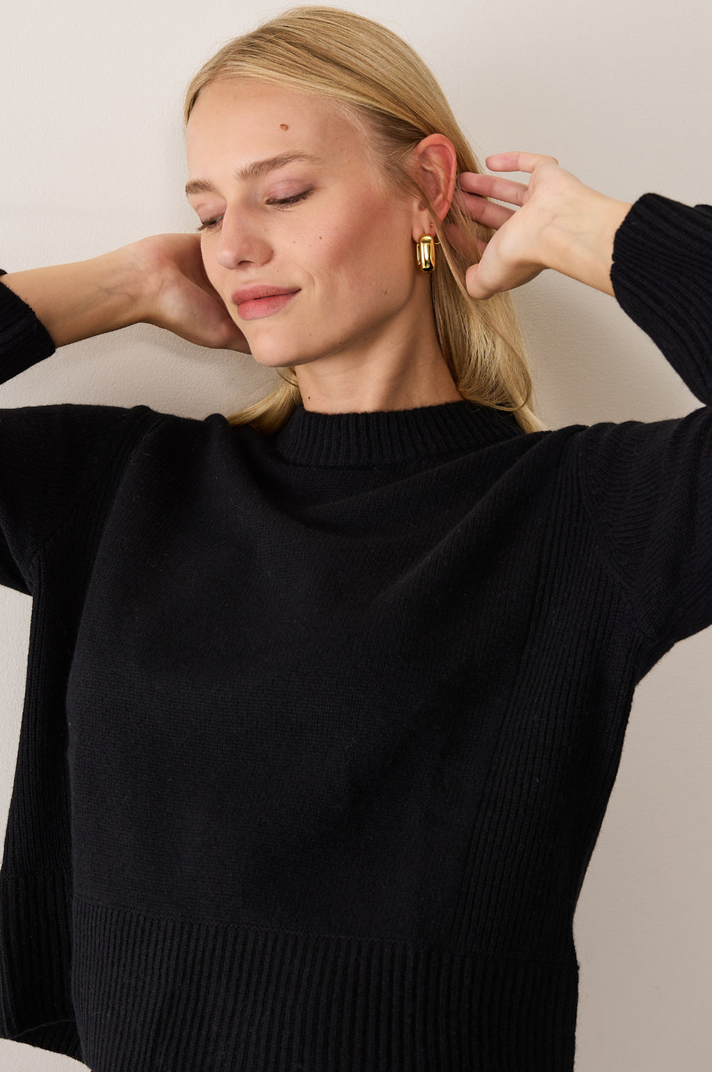 Geraldine Split Back Sweatshirt Black