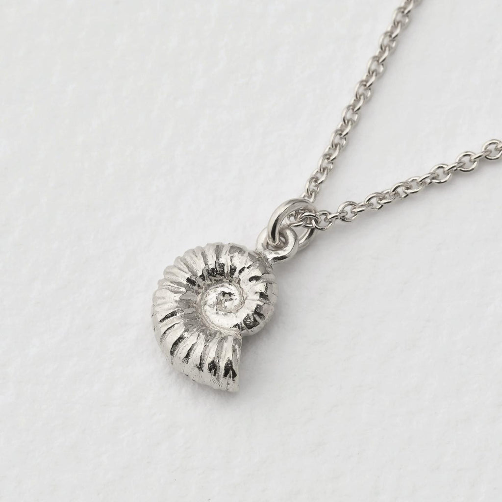 A.M. Small Ammonite Necklace Silver