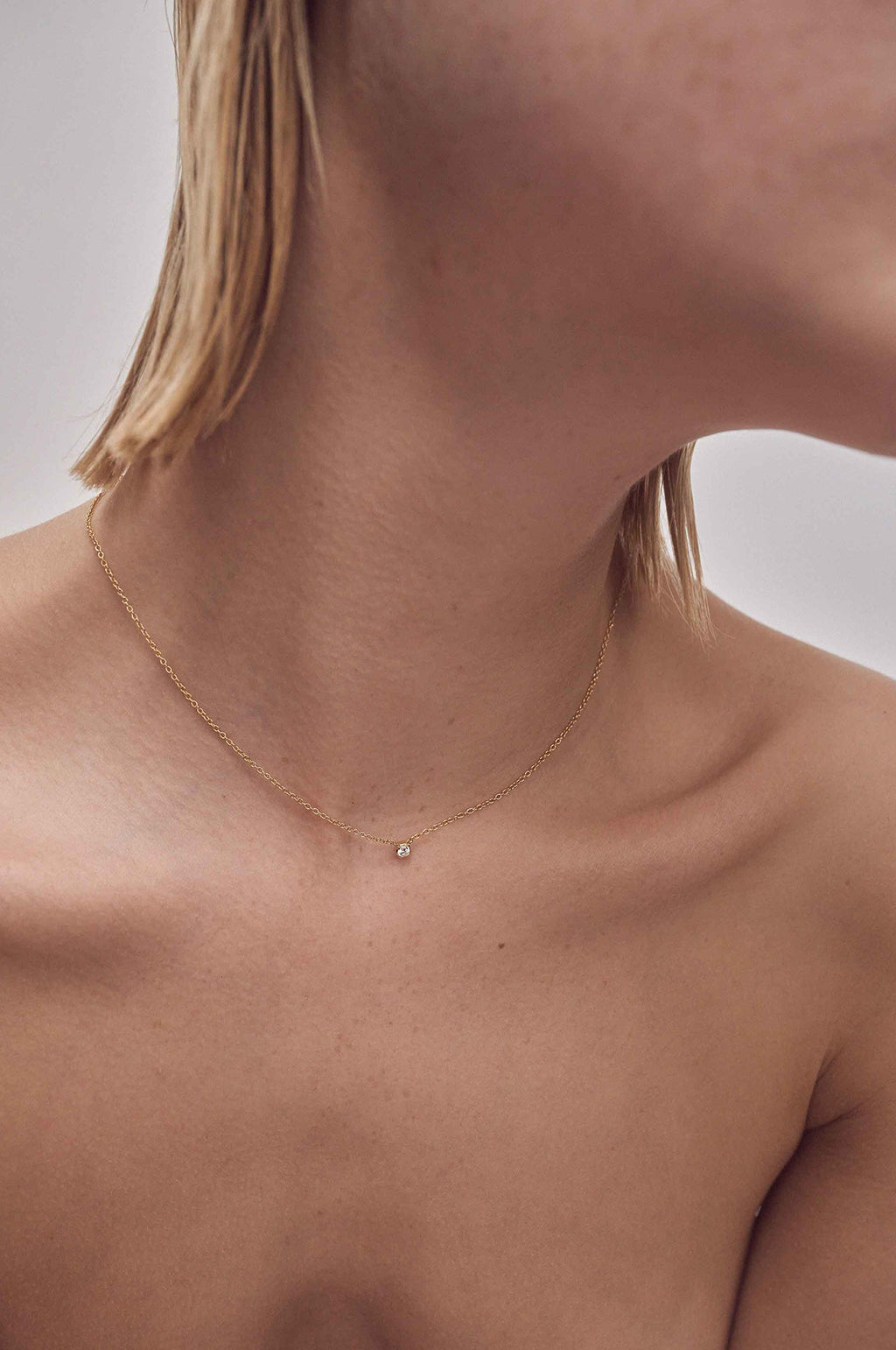 Oda Floating Gold Necklace