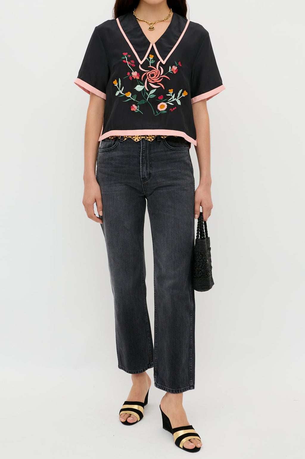 Nicolina Top Frida Embroidery Black