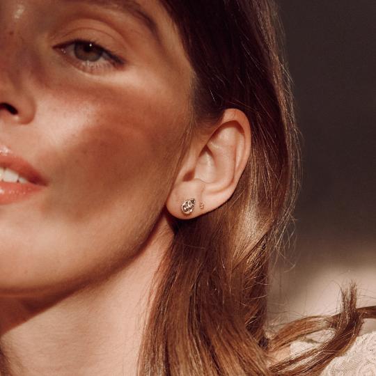 A.M. Teardrop Ex-voto Flower Single Stud Earring Silver