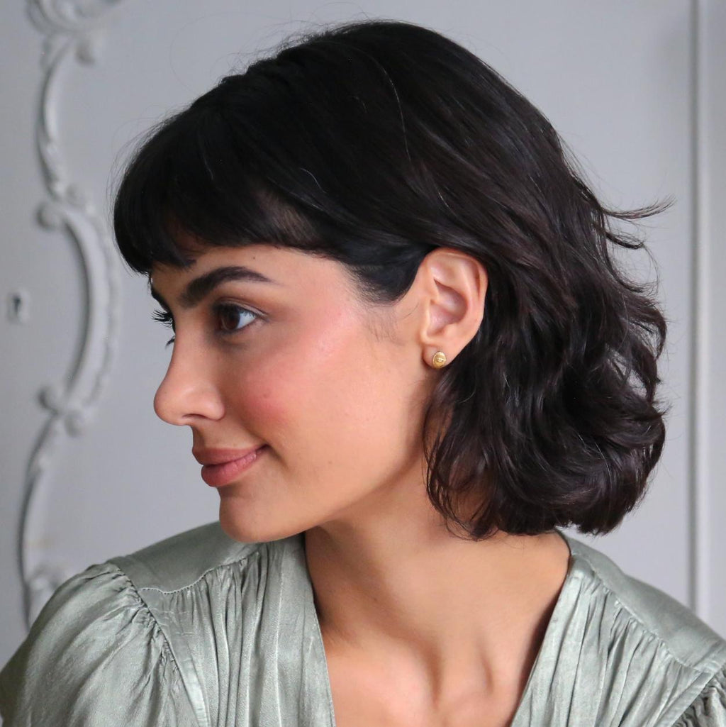 A.M. Oval Ex-voto Lips Single Stud Earring Gold