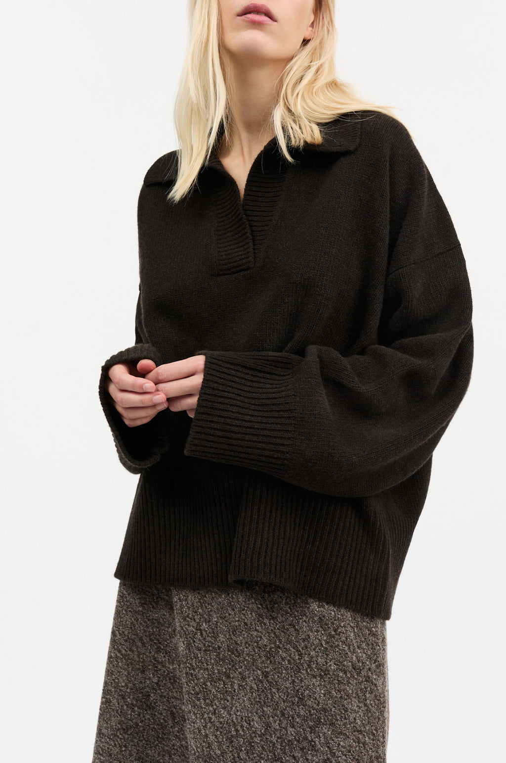 Dean V-Neck Jumper Deep Brown