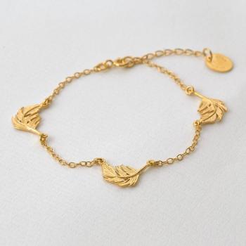 A.M. Three Feather Bracelet Gold