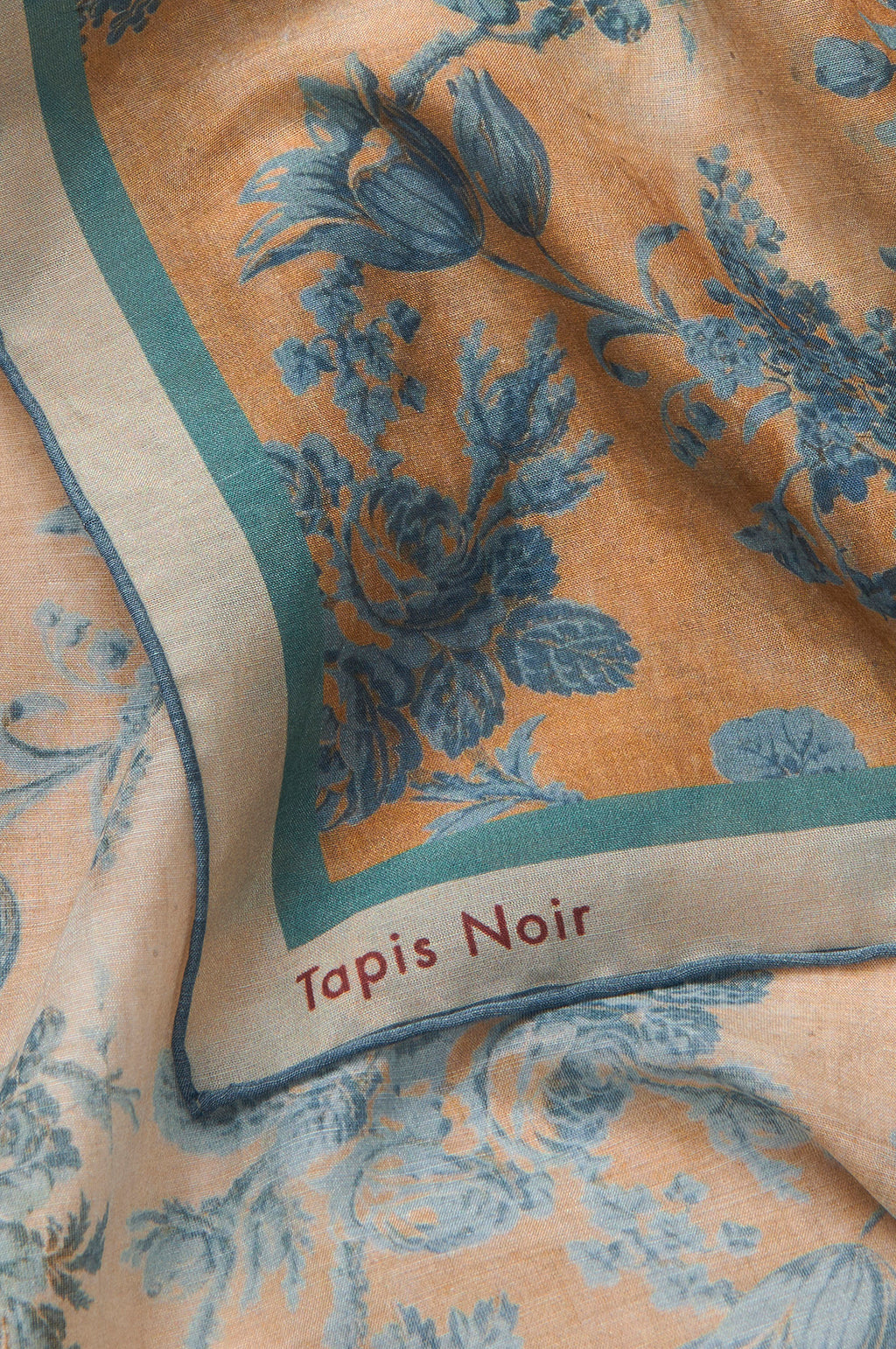 Light Dahlia Scarf Blue