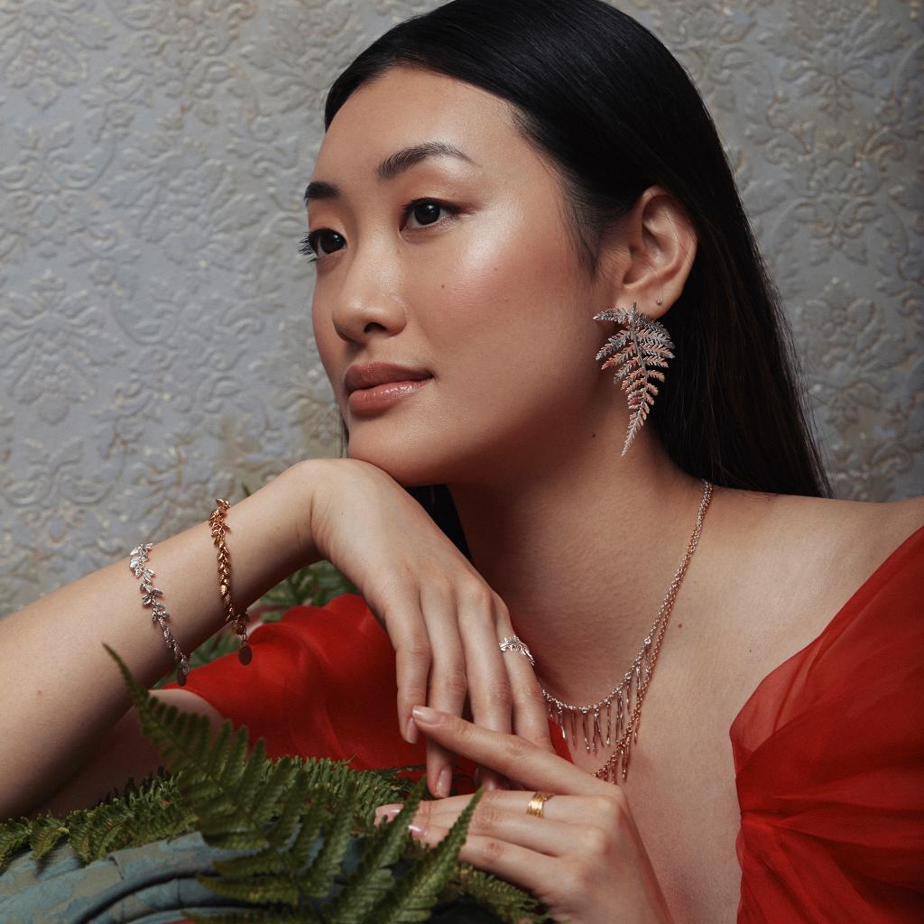 A.M. Quaking Grass Multi-Seed Bracelet Gold