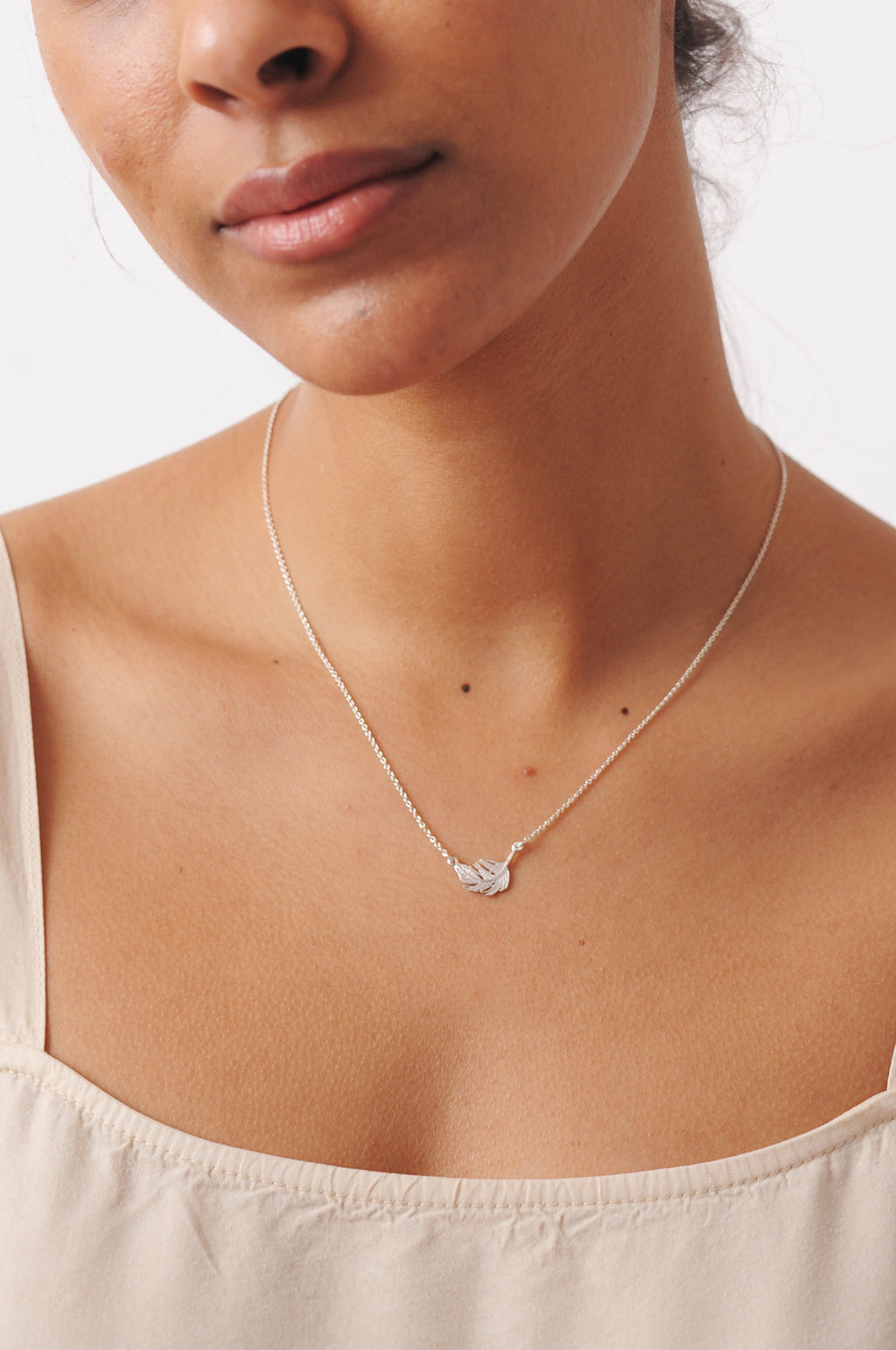 Little Feather Inline Necklace Silver