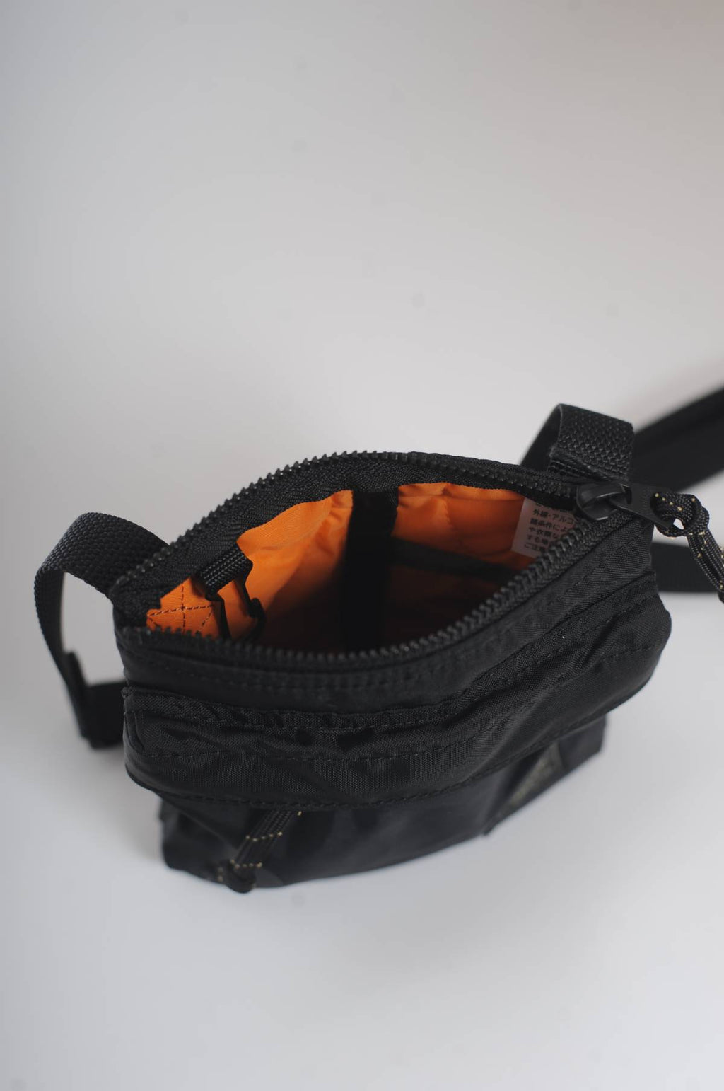 Force Shoulder Pouch Black
