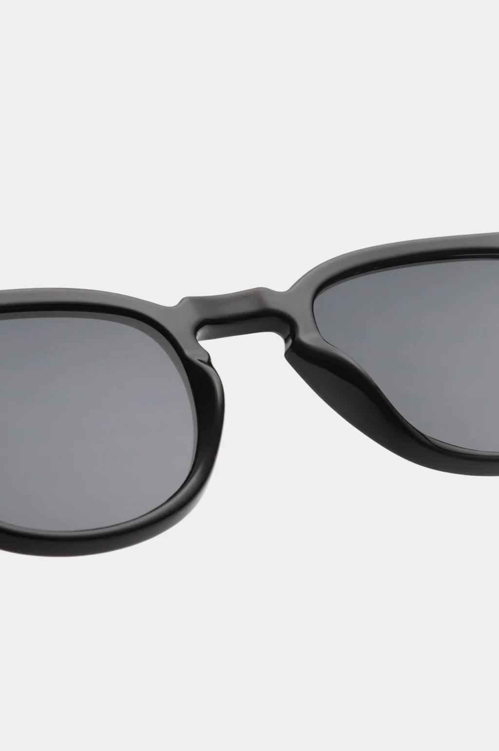 Bate Sunglasses Black