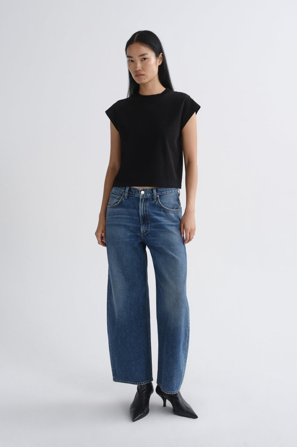 Low Curve Jean Crop 27.5 Curb