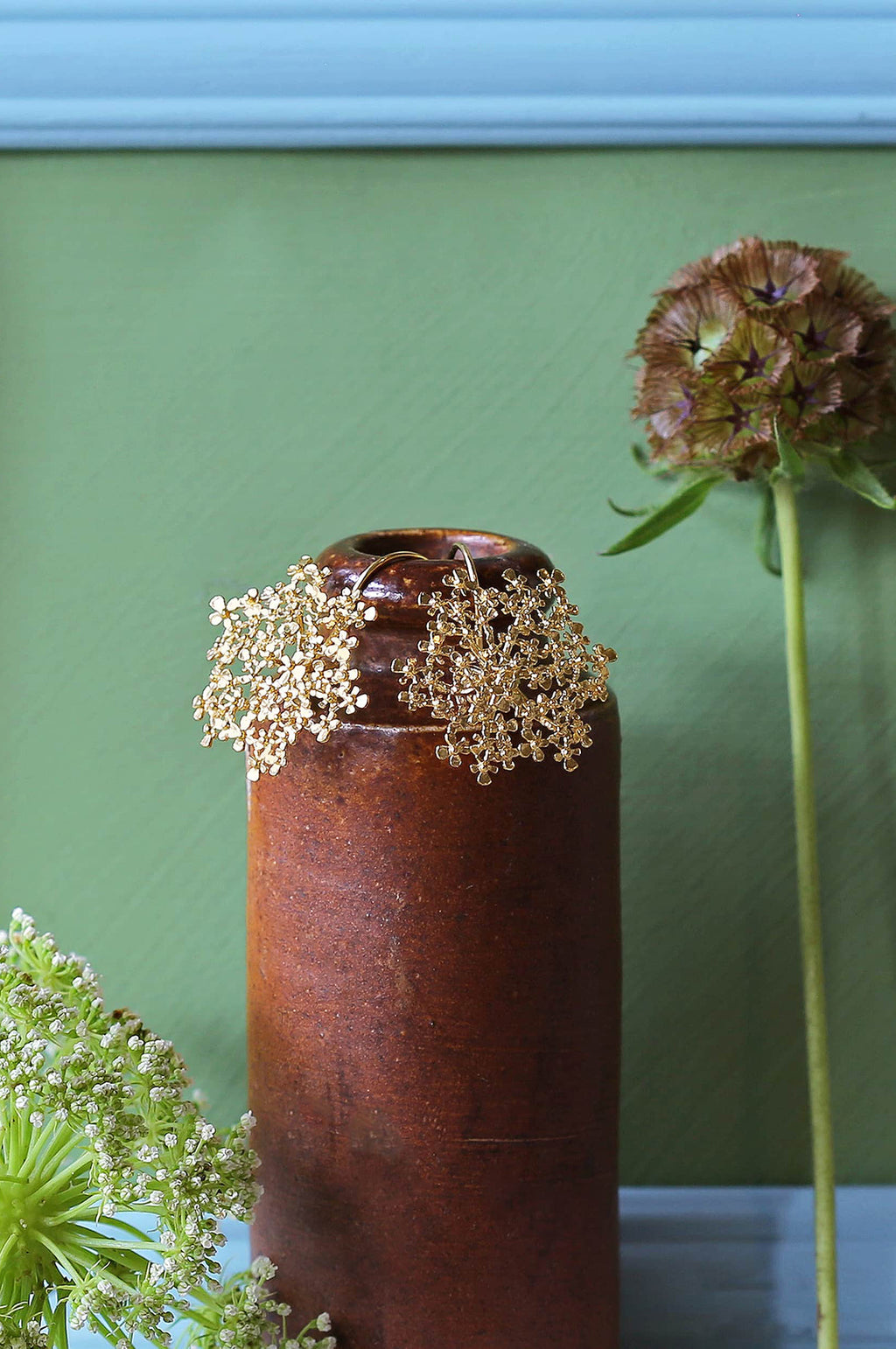 Cow Parsley Bloom Hook Earring Gold