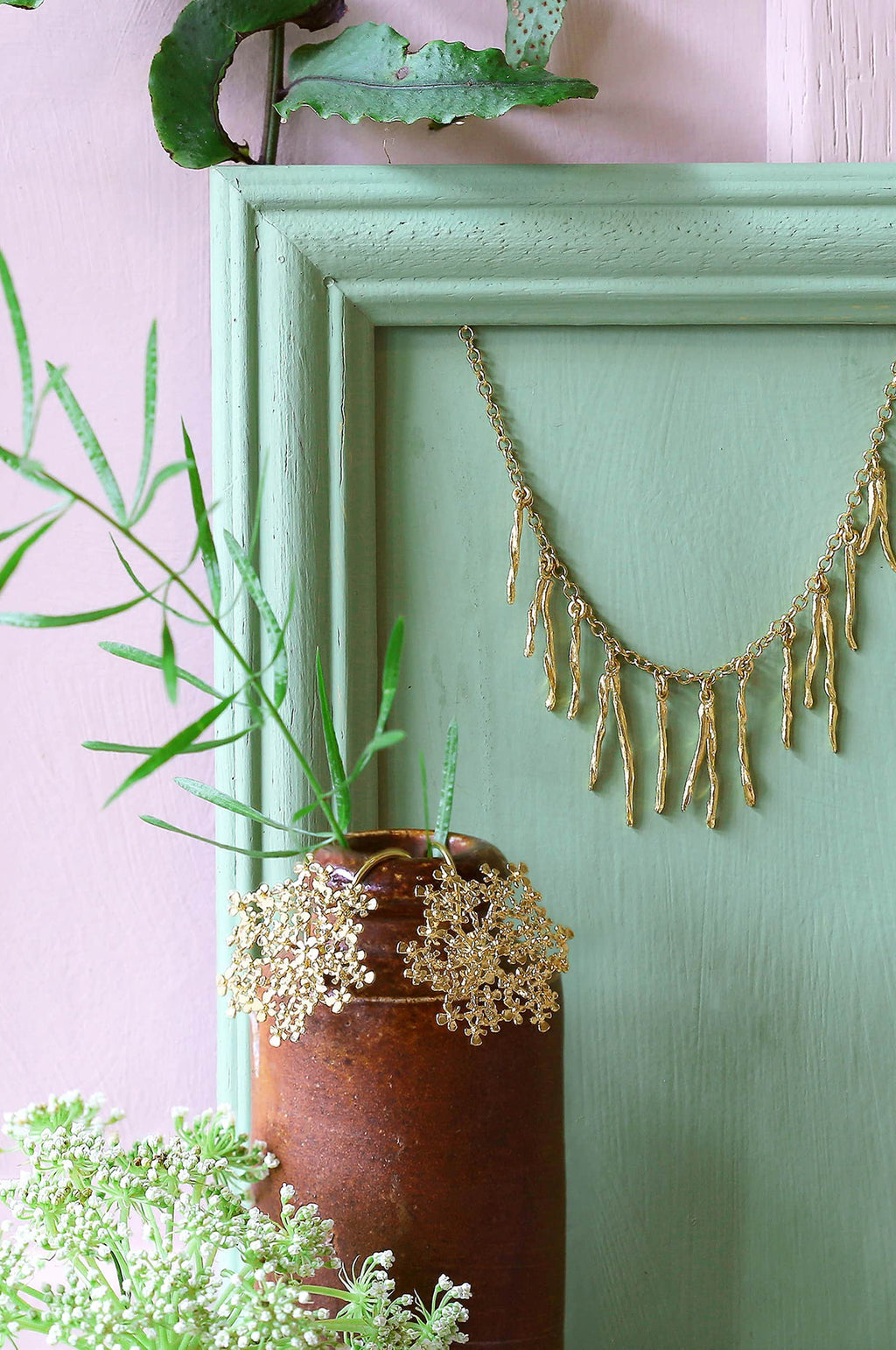 Cow Parsley Bloom Hook Earring Gold