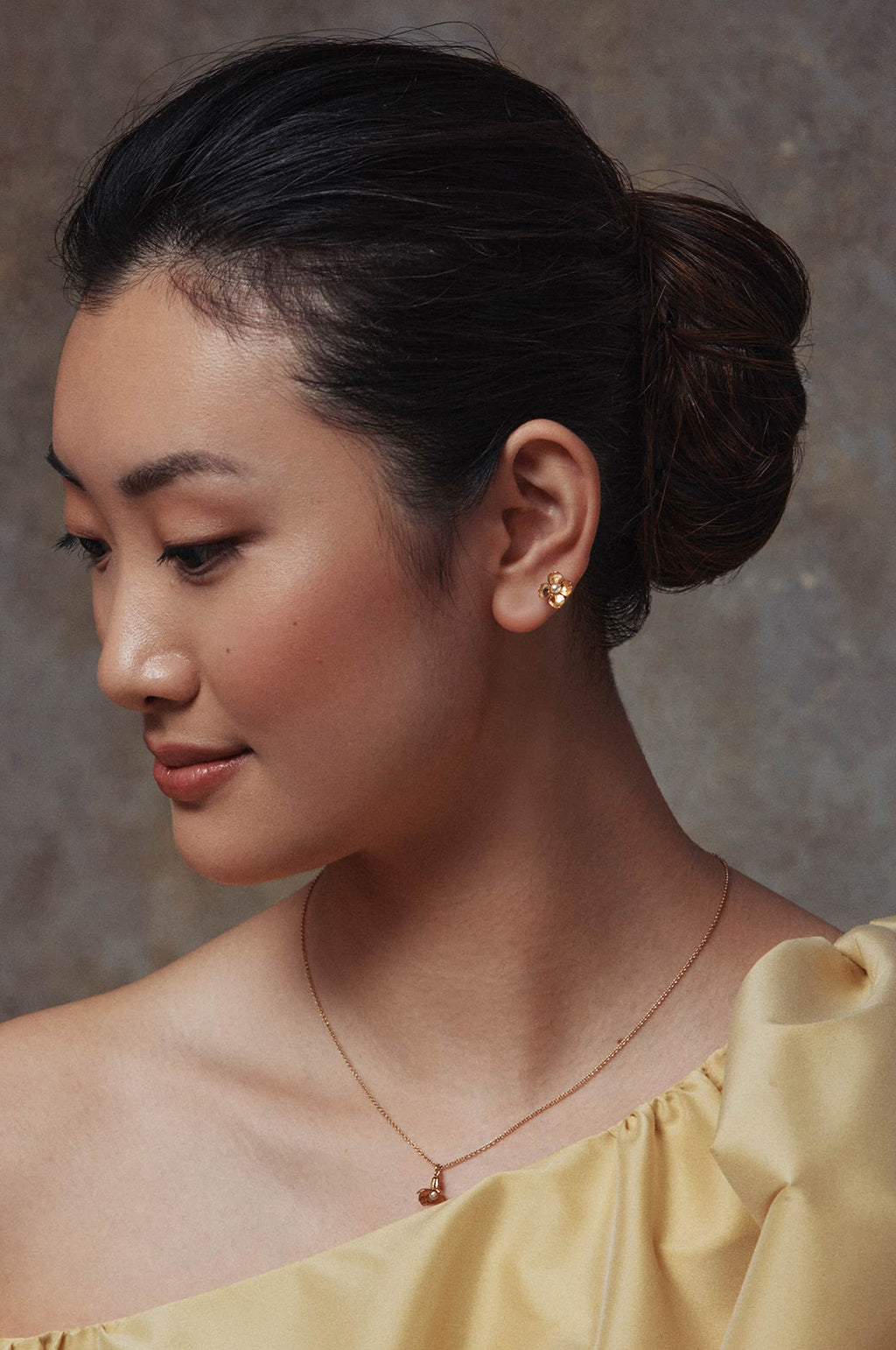 Cuckoo Flower Stud Earrings with White Pearl Gold