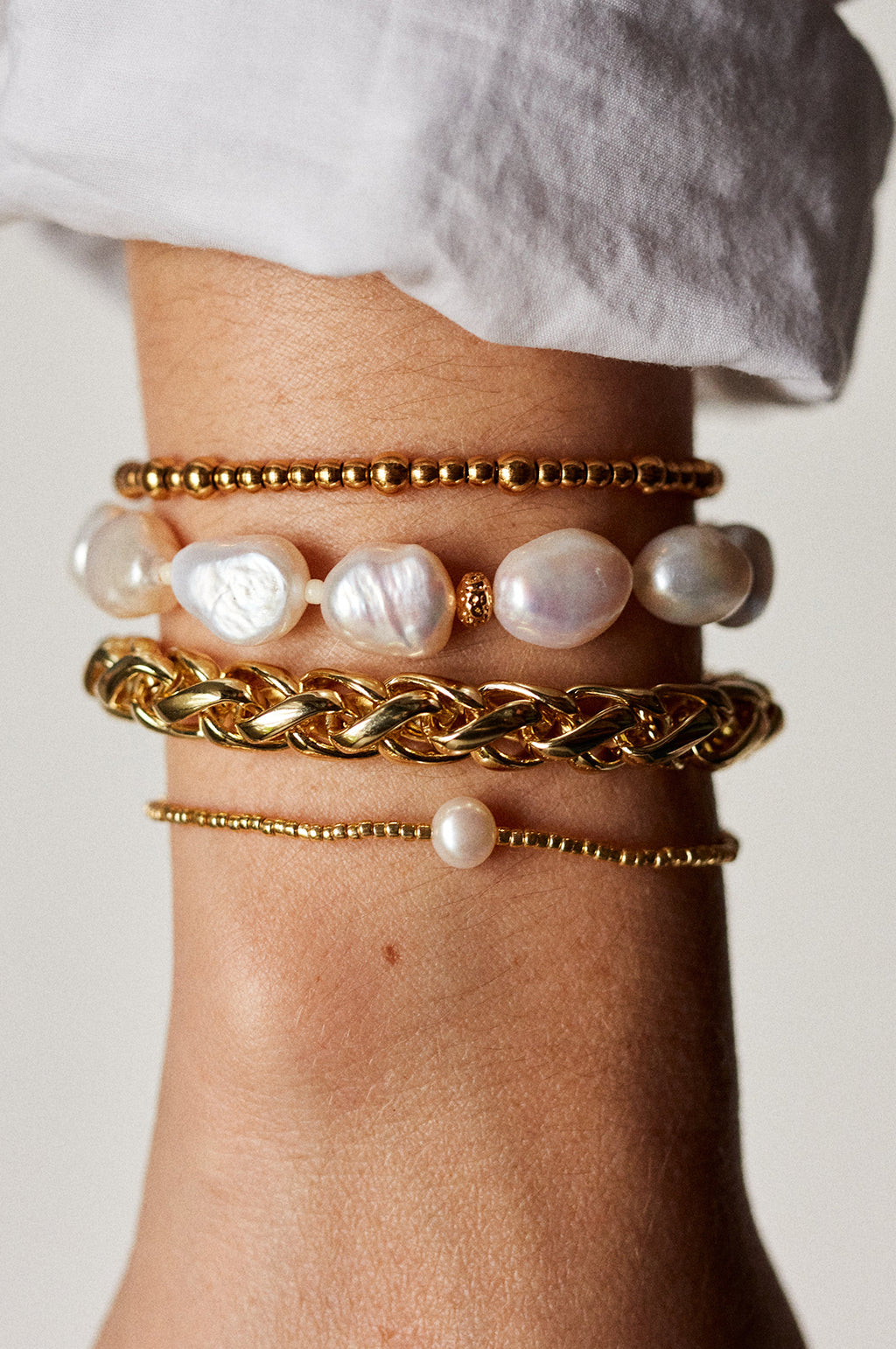 Slim Pearly Gold Bracelet