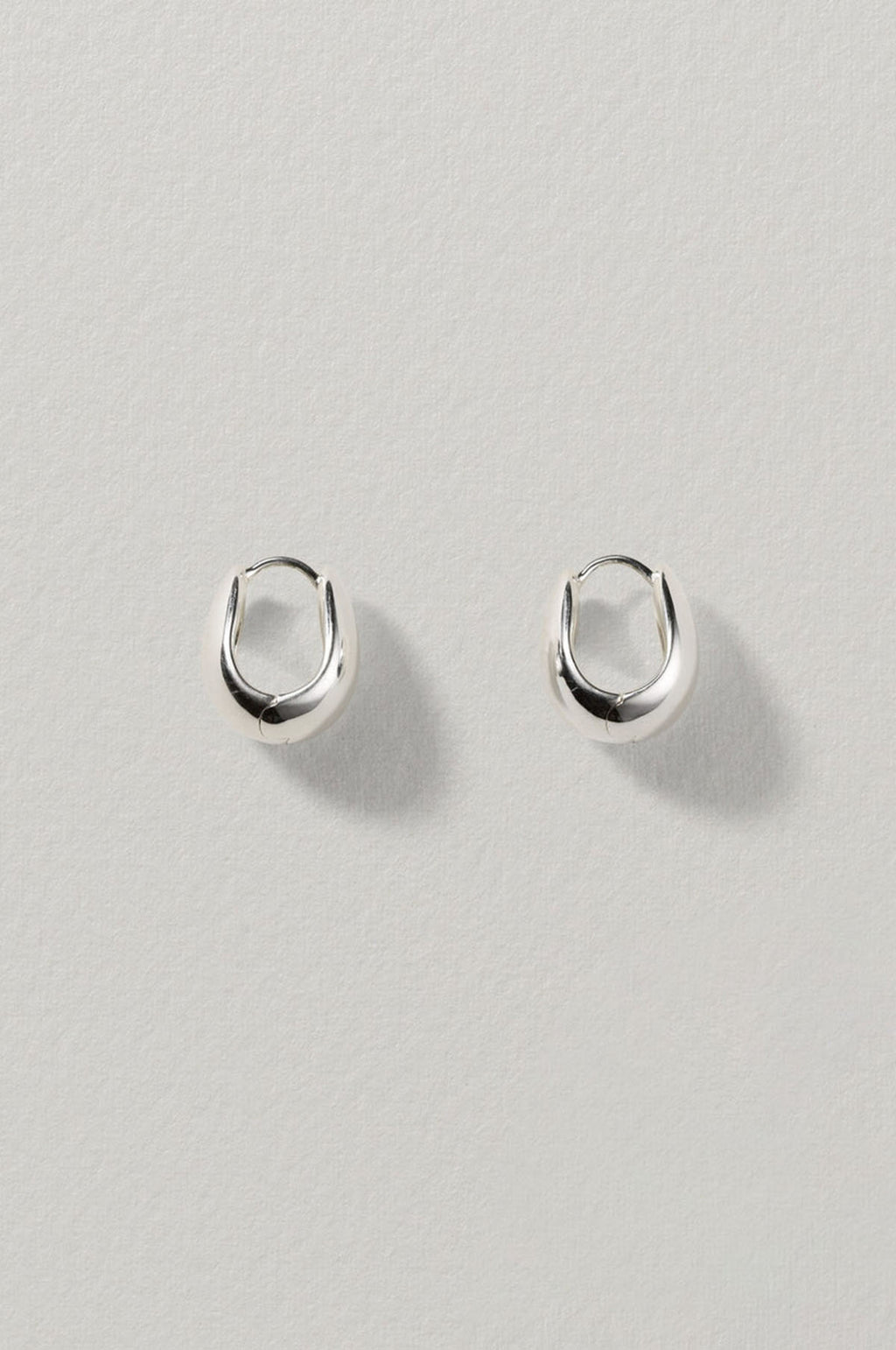 Gentle Slope Hoops Silver