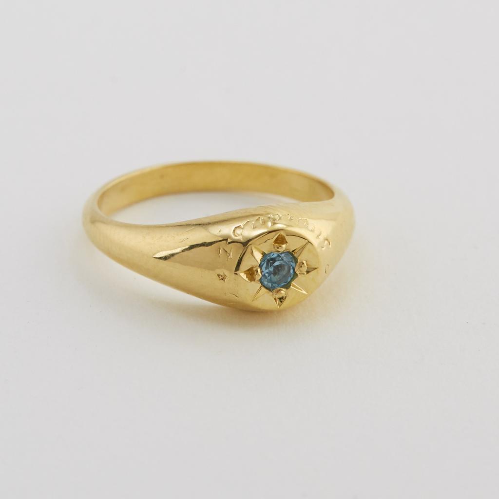 A.M. Aquamarine Signet Ring with “A Star to Guide Me” Engraving Gold