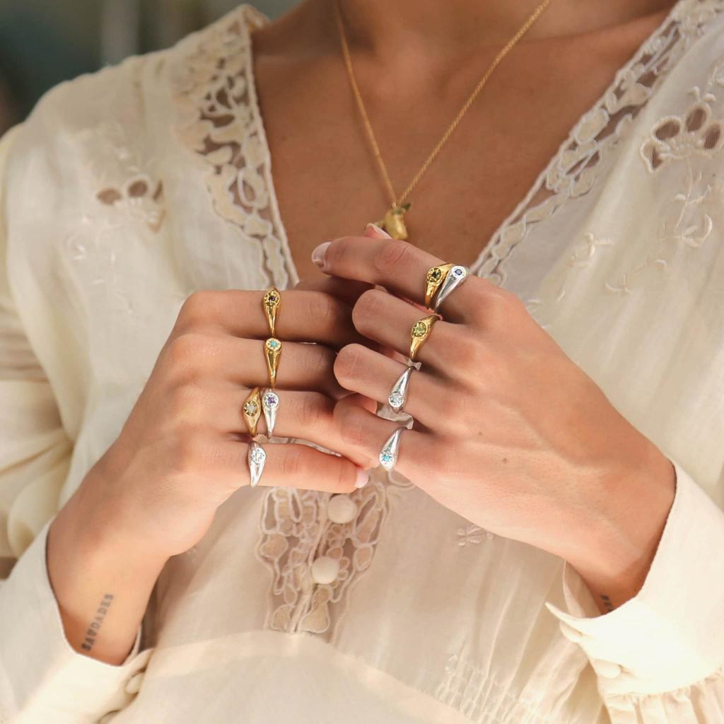 A.M. Emerald Signet Ring with “A Star to Guide Me” Engraving Gold