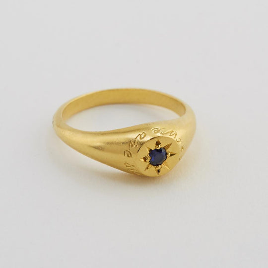 A.M. Dark Blue Sapphire Signet Ring with “A Star to Guide Me” Engraving Gold