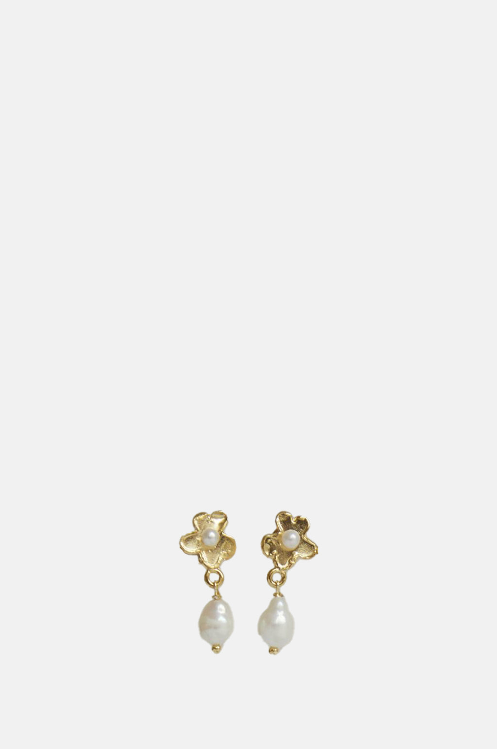 Cristina Junquero Primer Pendiente Pearl Earrings Gold.