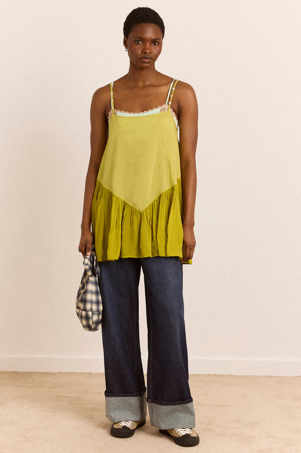Mirella Cami Chartruese