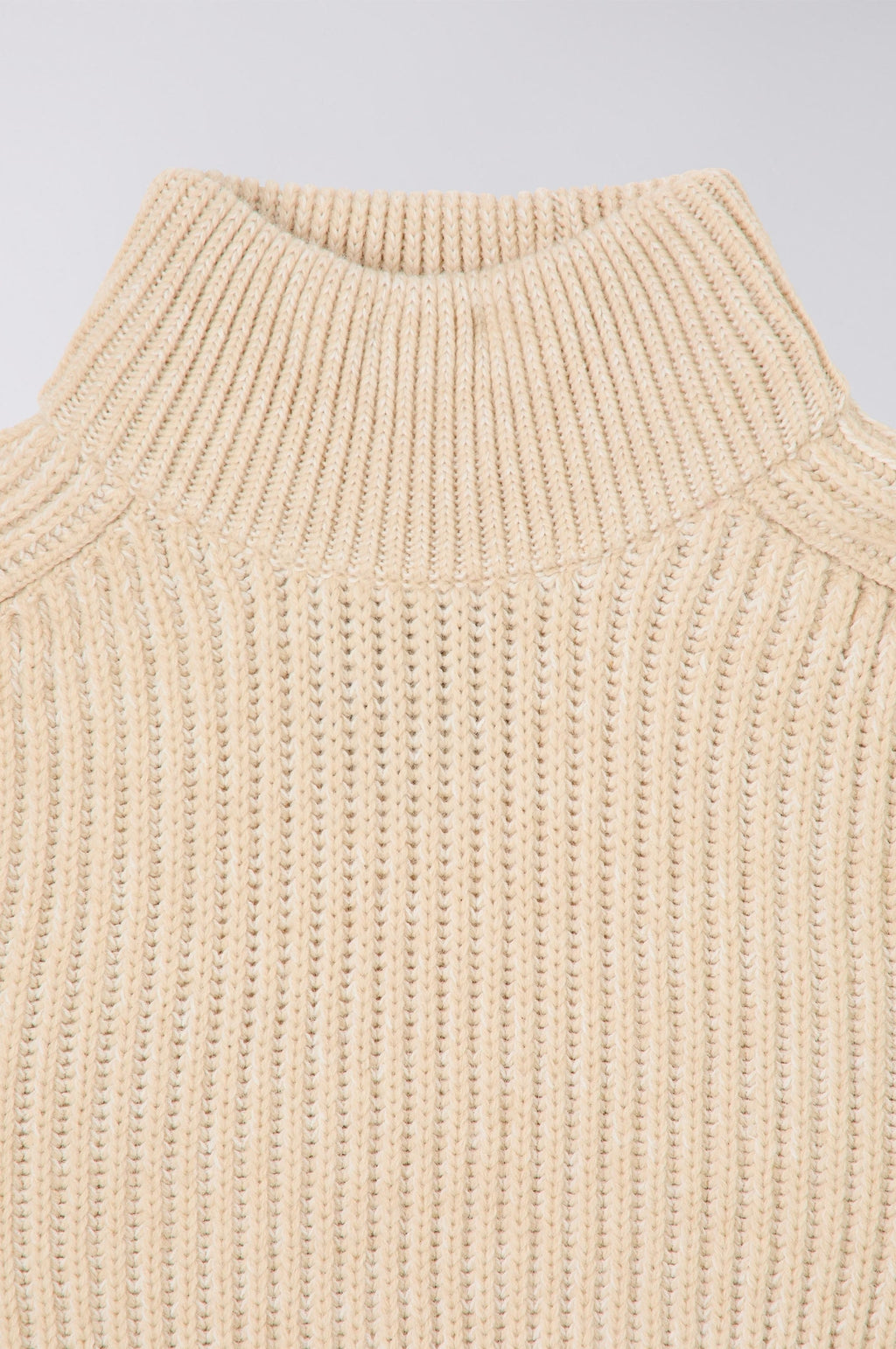 Roni High Collar Sweater Beige