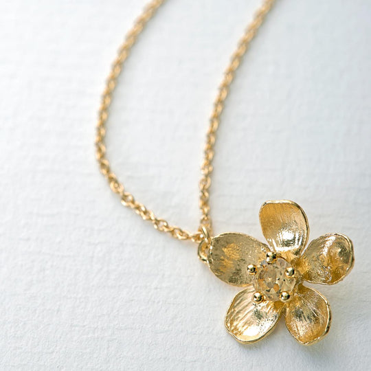 A.M. Citrine Buttercup Necklace Gold
