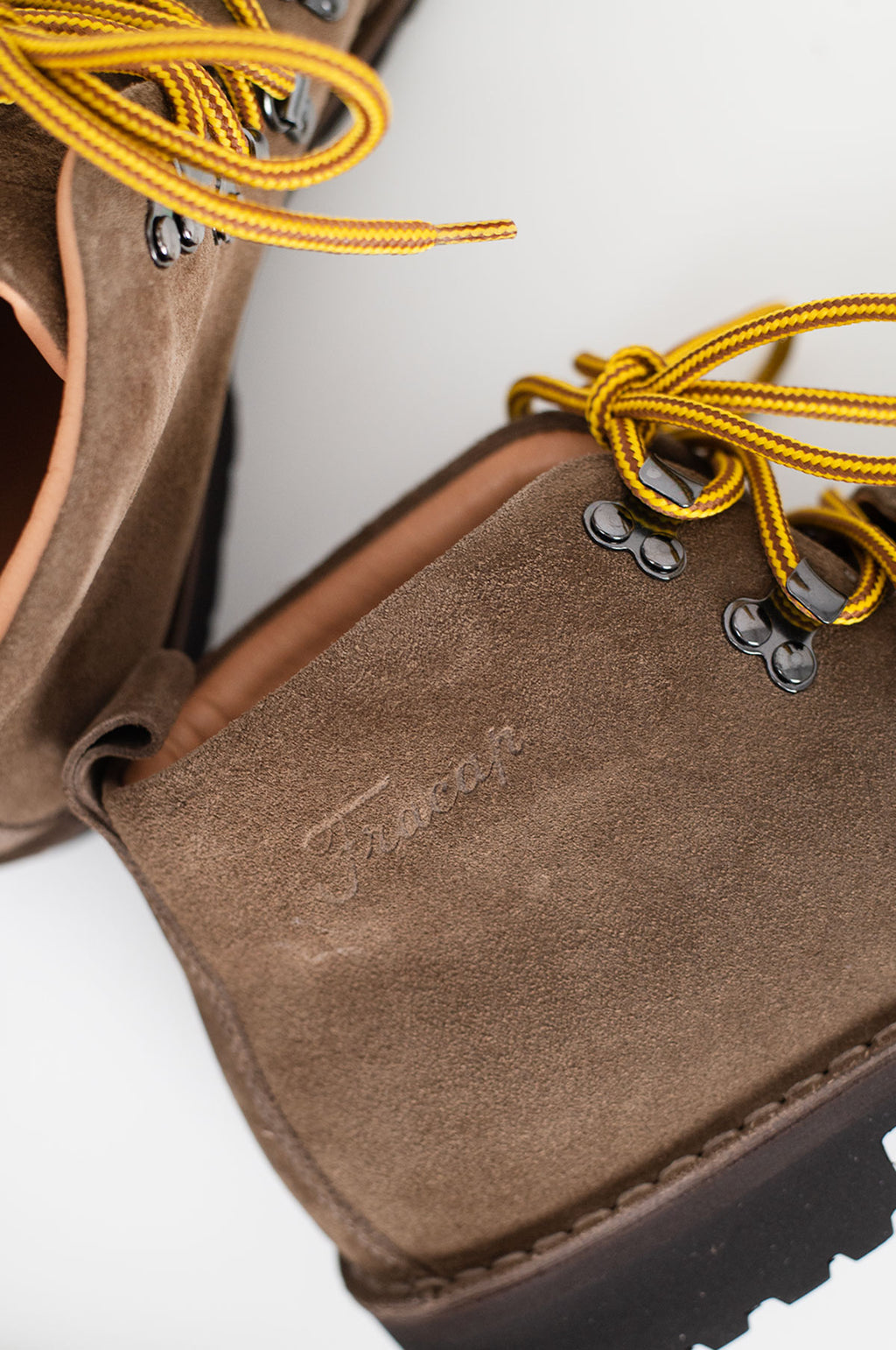 M120 Suede Boot Taupe