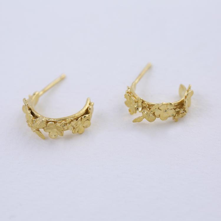 A.M. Floral Huggie Hoop Earrings with Itsy Bitsy Bee Gold