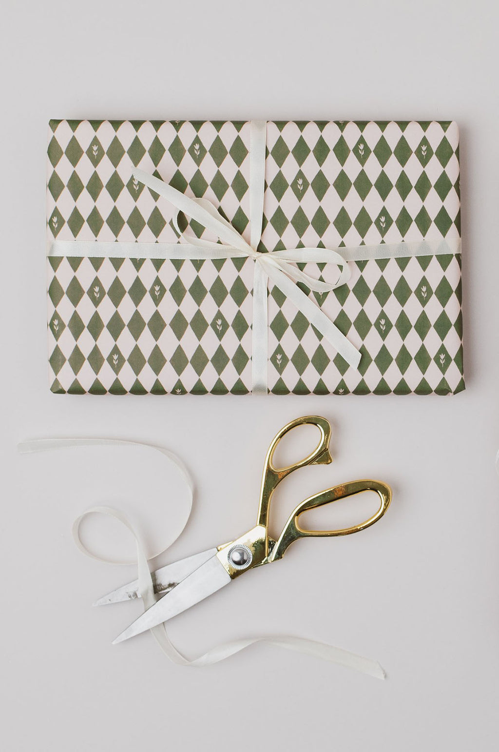 Tulip Diamond Green Harlequin Wrapping Paper Set of 3 Sheets
