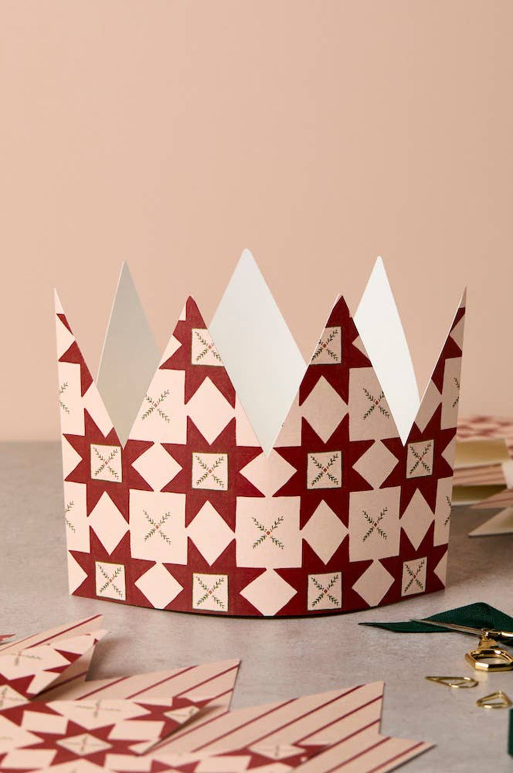 Pack of 6 Green & Red Quilt Pattern Christmas Crown Cards