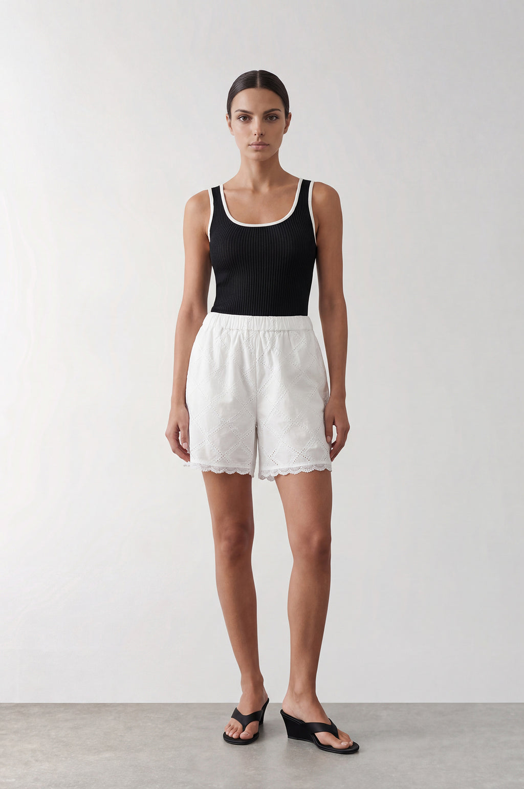 Row Shorts Star White