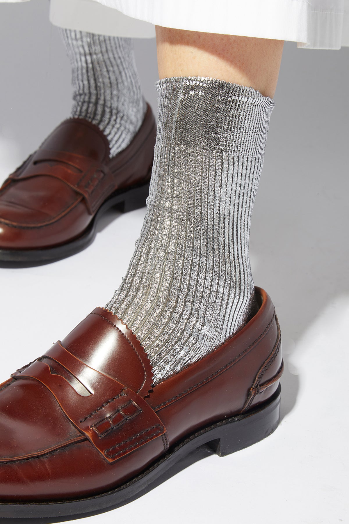 One Ribbed Laminated Socks Silver