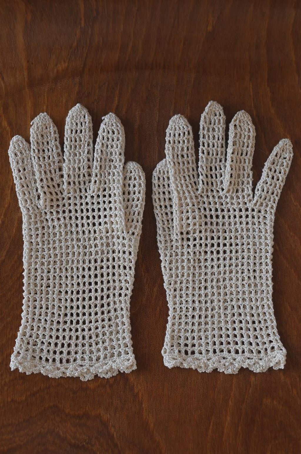 Handmade Gloves Milk