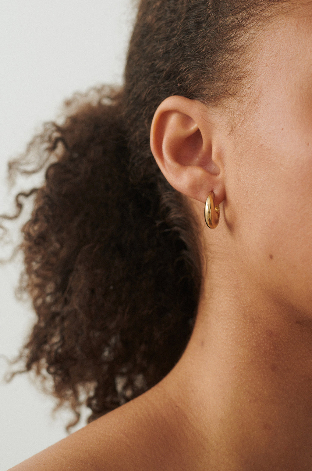 Mini Globe Gold Huggies