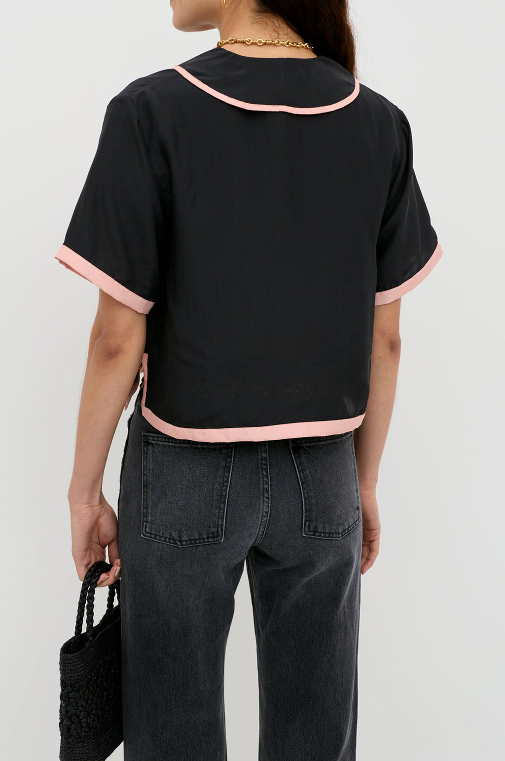 Nicolina Top Frida Embroidery Black