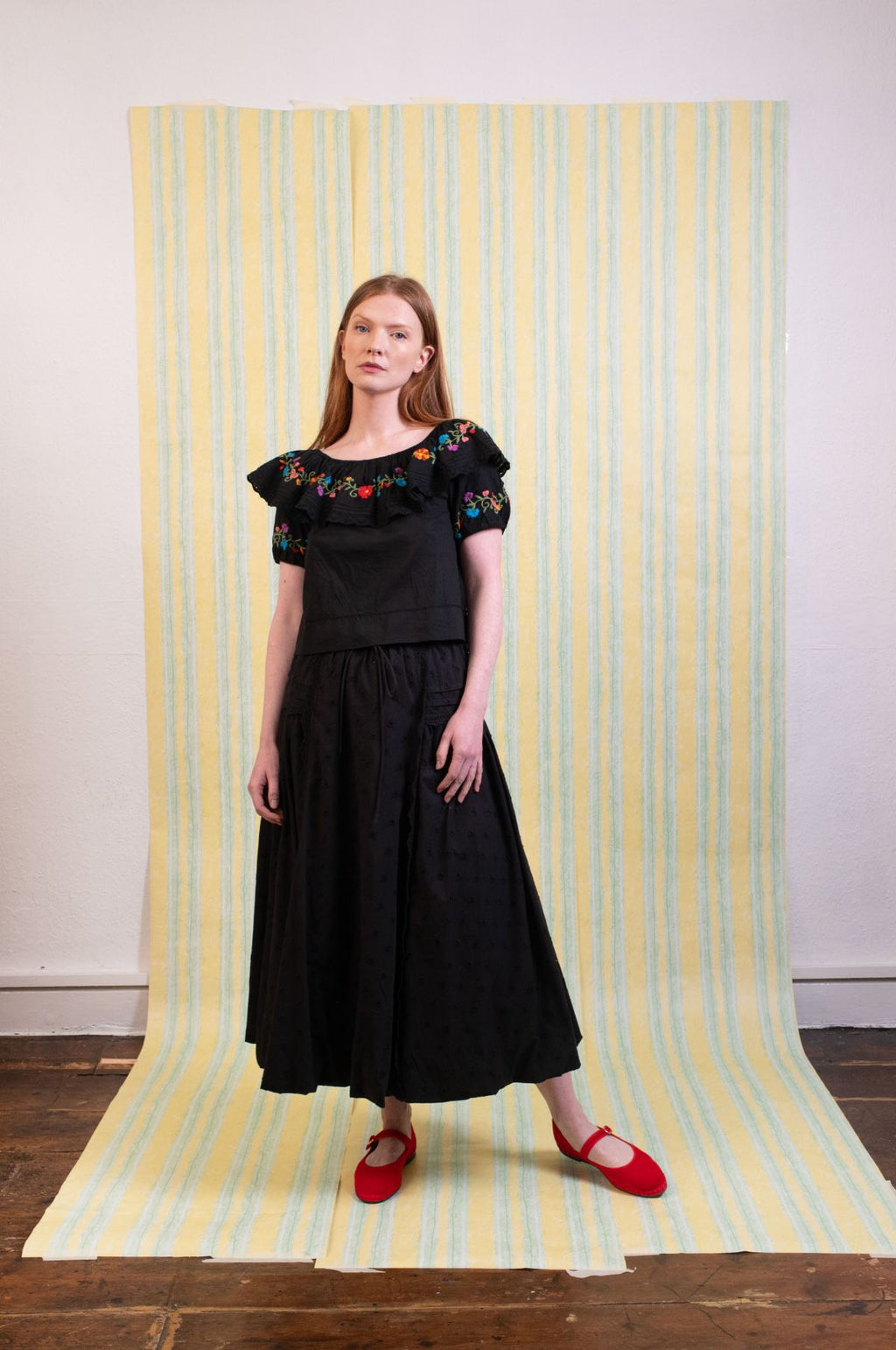 Lisette Top Ombre Floral Embroidery Black