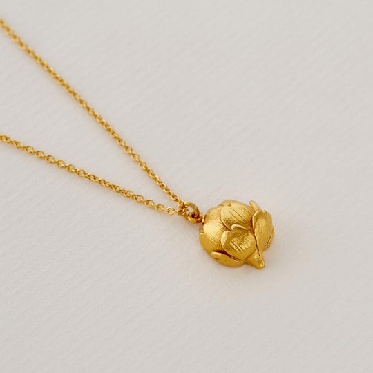 A.M. Artichoke Necklace with Engraved Heart Gold