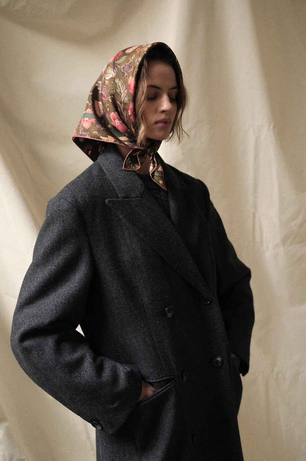 Small Classical Olive Scarf Green