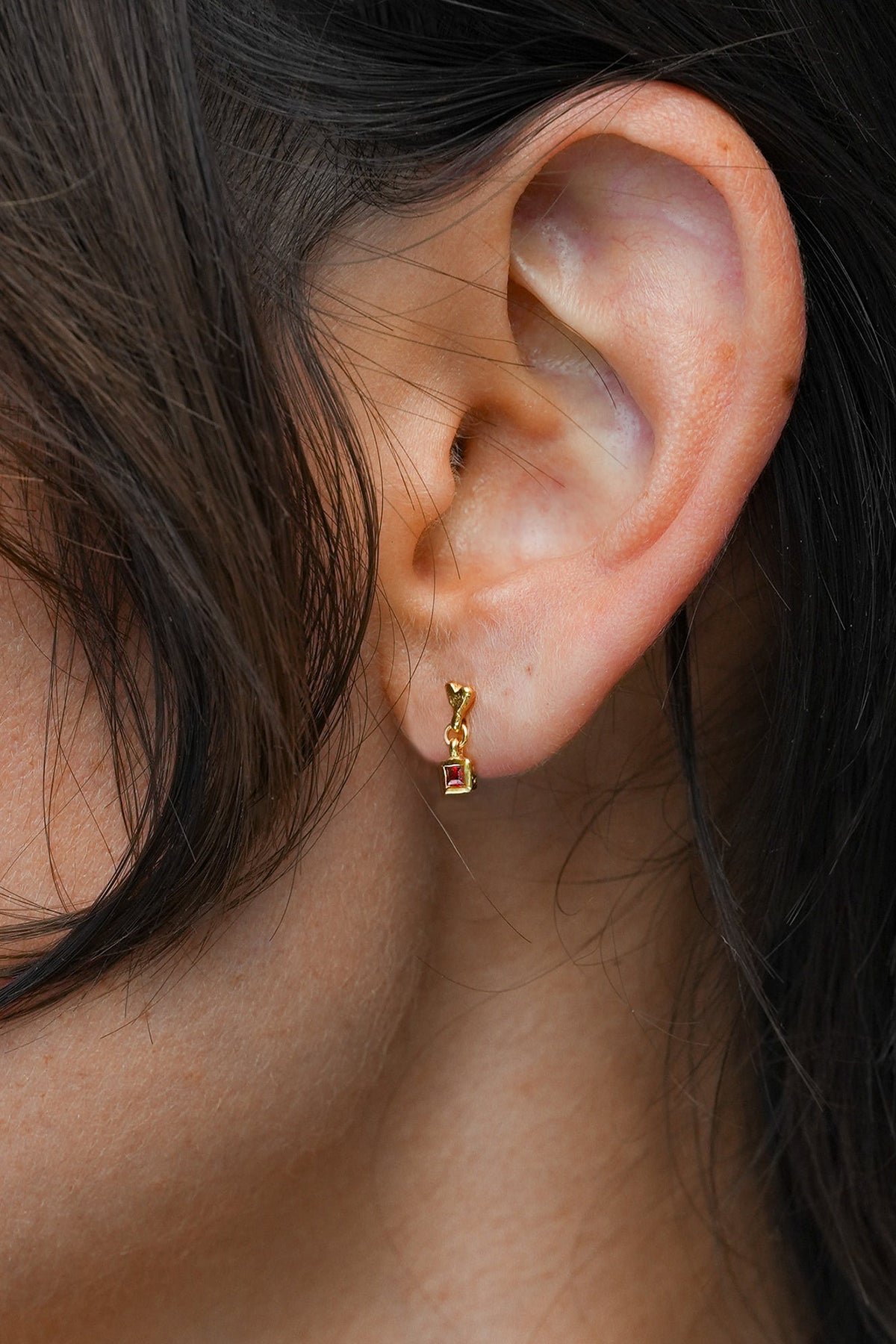 Eros Drop Studs Gold