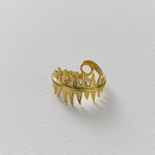 A.M. Wrapped Fern Leaf Ring Gold