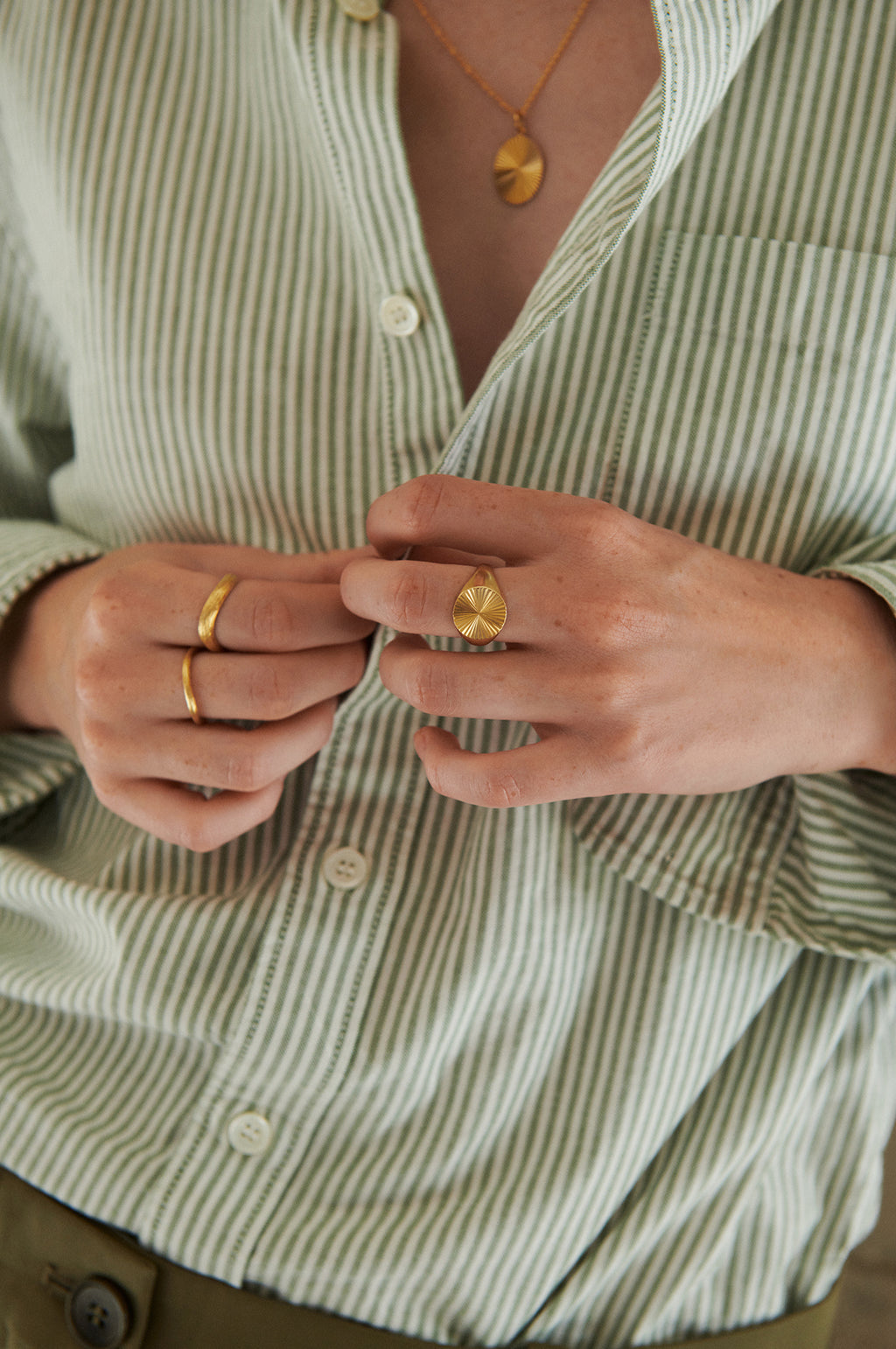 Elva Gold Ring