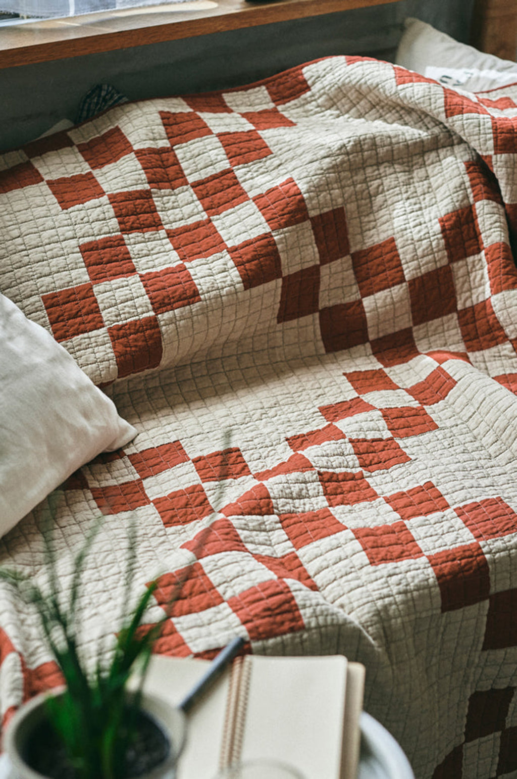 BasShu Patchwork Quilt in Red – The Hambledon