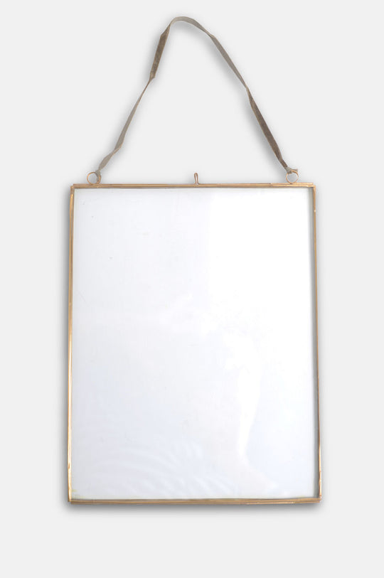 Hanging Brass Frame 25x20cm